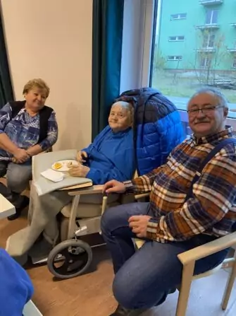 B71730EA-AF69-49FF-936D-68BE1ADBF8D9