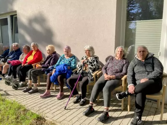 BDD13F6A-C72D-47A4-BDD3-1798C3F60D9A