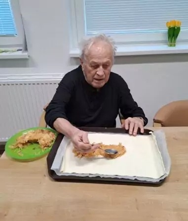 c2b59313-ef64-4dfe-aabc-334682b00c46