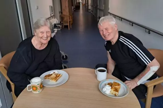 e75cb659-e8ba-4c25-a860-a5c3f6195e9b