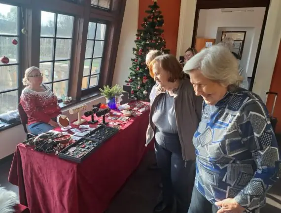 1d02dd8b-4e42-44d4-8137-4ab6aa2102bc