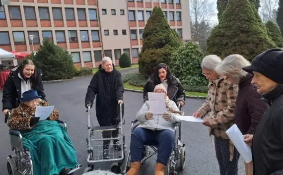 44296bf0-b8ec-4326-a6d9-d1b142638df7