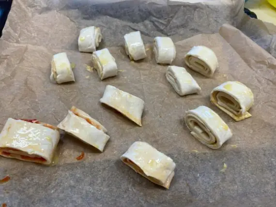 6F0395B2-DFAC-4AB4-9FB8-F5400EF2414B