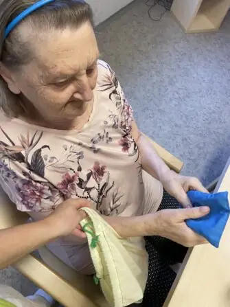 749B177F-3E5E-42B0-9DA9-CF416BEBFF73