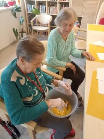 AA384F75-D49B-4048-BAF9-E31B8A117C53