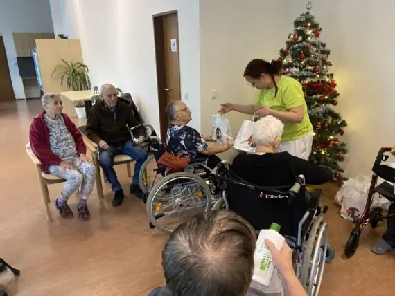 B4DCD700-FA36-443B-B54B-D740C605524C