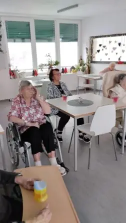 Messenger_creation_E6A232E8-DF66-4719-B494-900C41E3FEF0