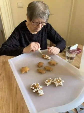 zdobení perníčků (5)