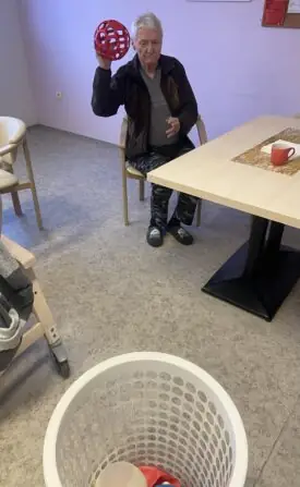 1CC281C0-B942-4170-8B09-6ECC67A67593