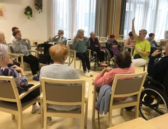 cvičení na jídelně (1)