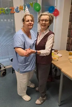 1c5dfd6f-8abb-41c2-81a0-2caa43d05f7a