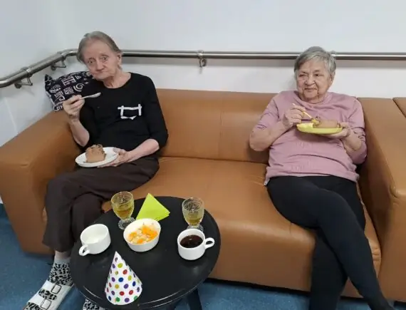 1e4eb485-37d2-4661-8742-3ec46df814c8