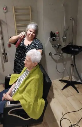 b92744b4-5c0b-4d6a-b968-c880dac87688