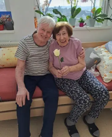 196f4387-b86e-4dbb-b2ff-35711d6c1b39