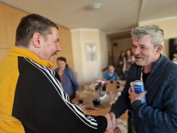 a5b3ff19-f8ae-472c-8317-4aced6f4ab75