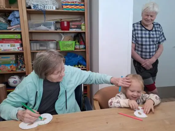 fd4302ec-326f-4eef-96f4-3ba78fc870a2