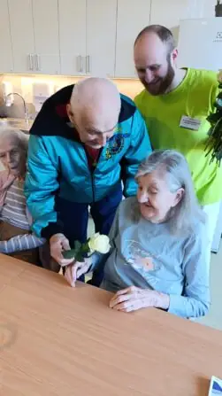 01b365ab-208b-47eb-8006-cd160b3449b0