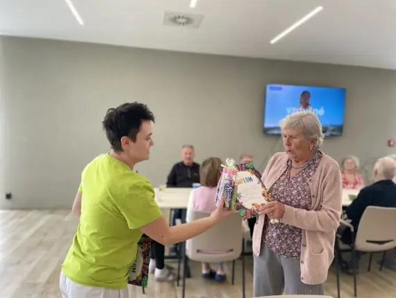 1eb9f1c0-75d0-4404-a876-6290e6fe299c