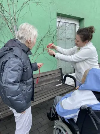 2B300352-EF2A-4B1D-8D0E-1A4401FA3B60