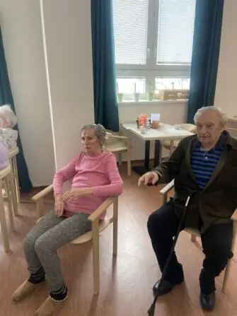 4A04A2C5-DFA6-41EB-A4AE-DE862D7A1018