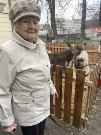 59704308-7FB9-45EC-8F5F-48DC9DCB484F