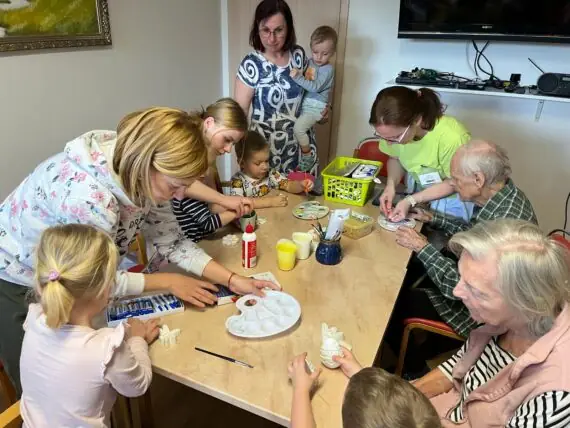 988c5cb8-c8ec-459b-8a4b-0a9b05a7f189