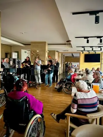 PHOTO-2025-04-12-09-28-07 (8)