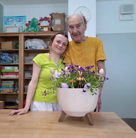 e8329d90-dd17-4d29-af3c-d84b625cf1bc