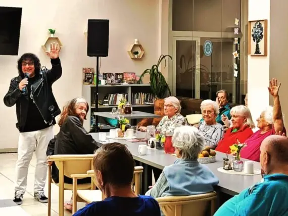 002c9e0b-fcef-4c44-bf7e-9bfd003335dd