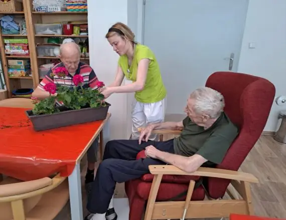 1d8597ff-8f29-4e94-bcbf-d84b1ea52ba0