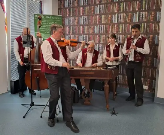 8526ab4e-6b3f-44ea-8997-5699a821fade