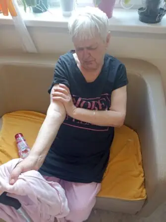 86829688-33E8-4919-AE8D-1A49B5F536AE