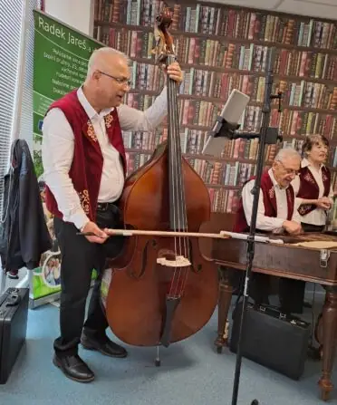 bd2762a2-1d62-417c-8463-5b246ecb26c6