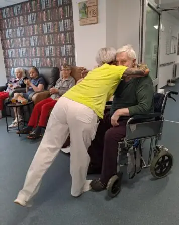 06fe17ec-9b84-43e6-945e-ad2a29c600bc