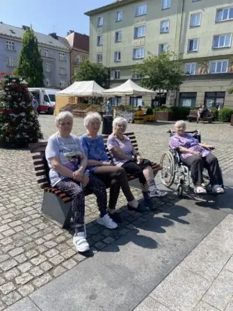 0AAF252E-0F43-470E-8F5D-BD29838D8063