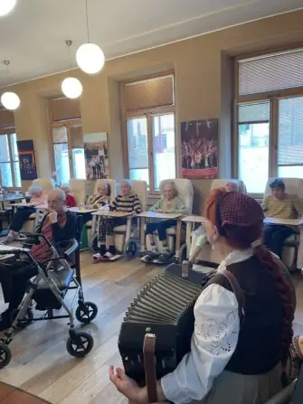 0db167aa-52f0-4eea-bc93-72497be63ea4