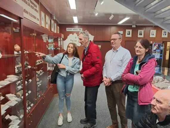 152f2554-c1fb-4317-85f3-9e3f48830d5d