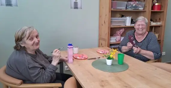 28b49309-68d1-4456-aebe-d8957917d9fc