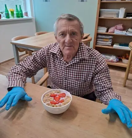 6f53b48e-af2e-4387-a693-dd1fad432bc2