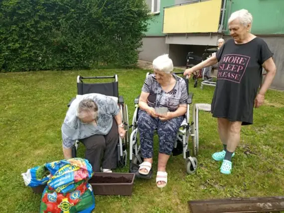 78B6F517-167E-407F-B824-3FAD9EABD73D