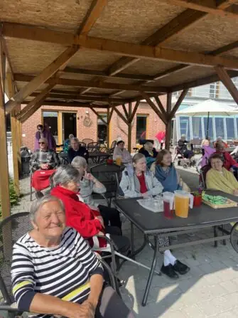 8b937832-5988-408a-95df-b3e783634da3