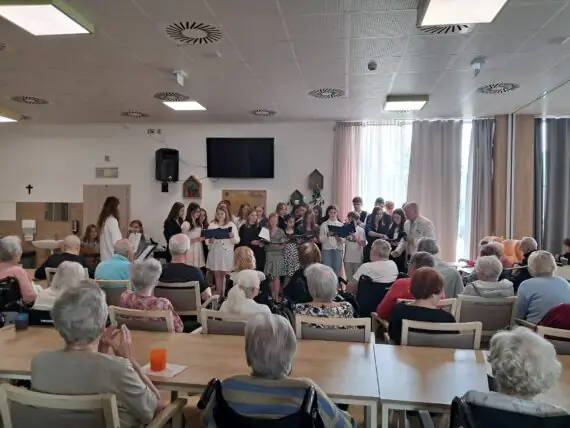 9f9d6884-4f05-415a-b8d5-98cddeec247f