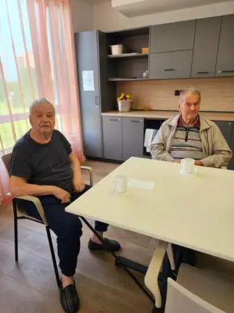 b80c4aff-d5d1-428a-b324-68dd6c65b1c9