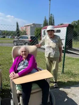 e9666c3e-dedd-4731-9d94-58b3d2ad9aec