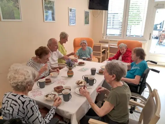 ed87ea12-3676-4ecf-a253-0f977648087e