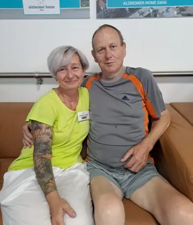 f4cdbce1-bcb7-4de4-8987-7396989d9ab1