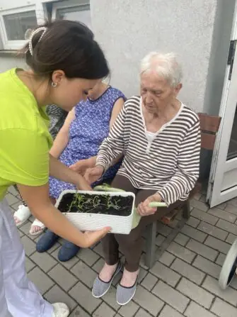 02AE246D-193F-4DC8-BC98-2CF9296677DA