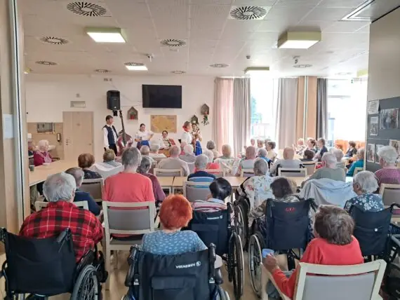 0f2a8378-d302-401d-950c-8afe32c426de