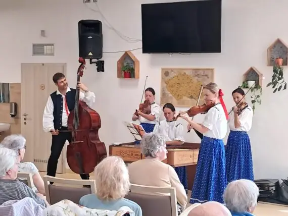 14103e00-05a5-4480-a5e4-03c32640fdb7