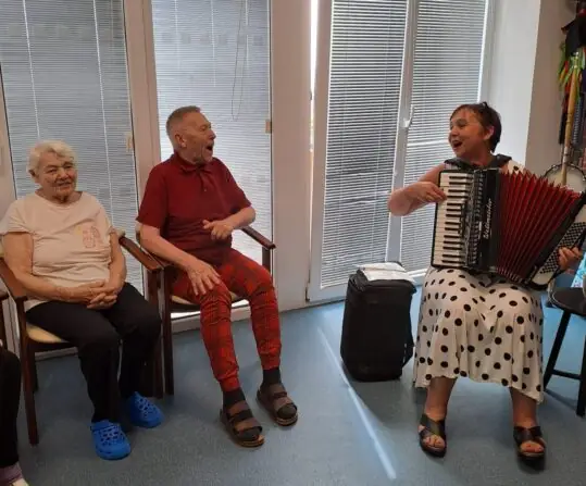 893d9643-ad1c-4c2b-a89c-12cab06af95b